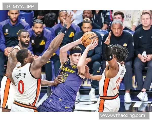 湖人对阵活塞精彩比赛录像回放分析与精彩瞬间集锦