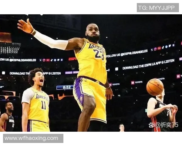 火箭与湖人激战正酣实时比分更新与精彩瞬间回顾 火箭与湖人激战正酣实时比分更新与精彩瞬间回顾